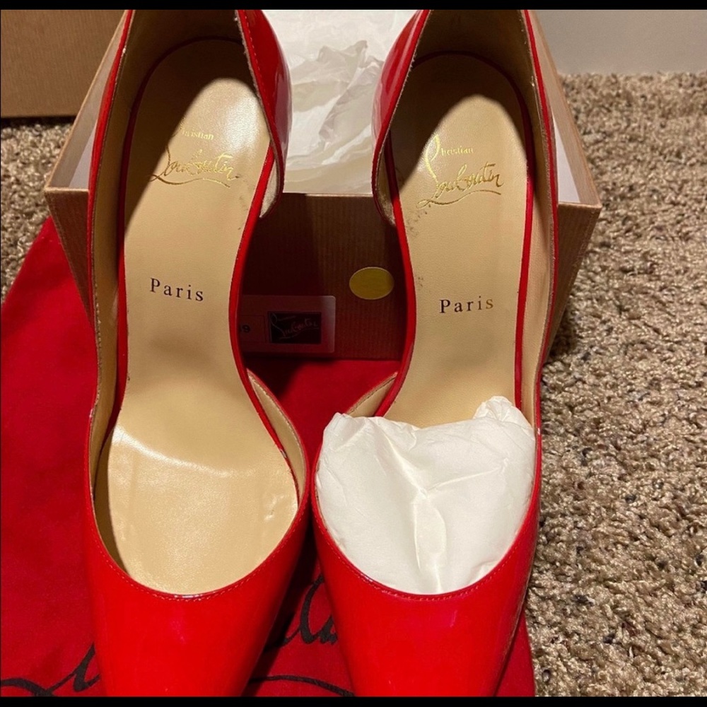 Iriza 100 Patent heels